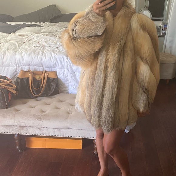 Rare John Ross Original Fox Fur Coat - Picture 13 of 14